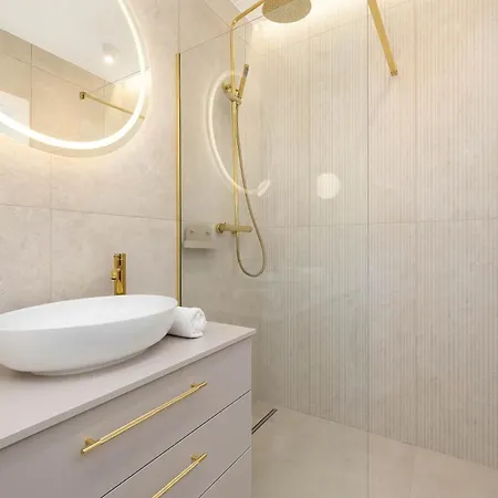 Stylowy Klimatyzowany Blisko Tauron Areny By Renters Apartamento