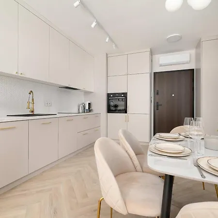 Stylowy Klimatyzowany Blisko Tauron Areny By Renters *